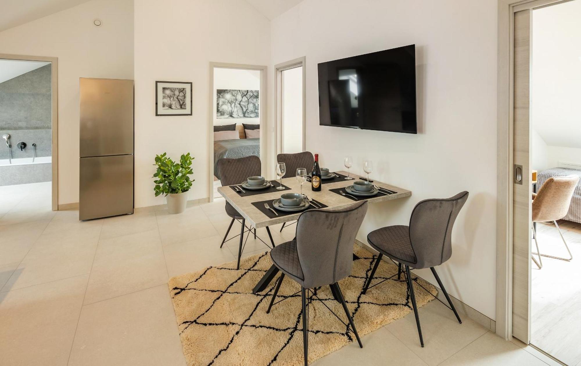 Sweethome - Poing Apartments Esterno foto