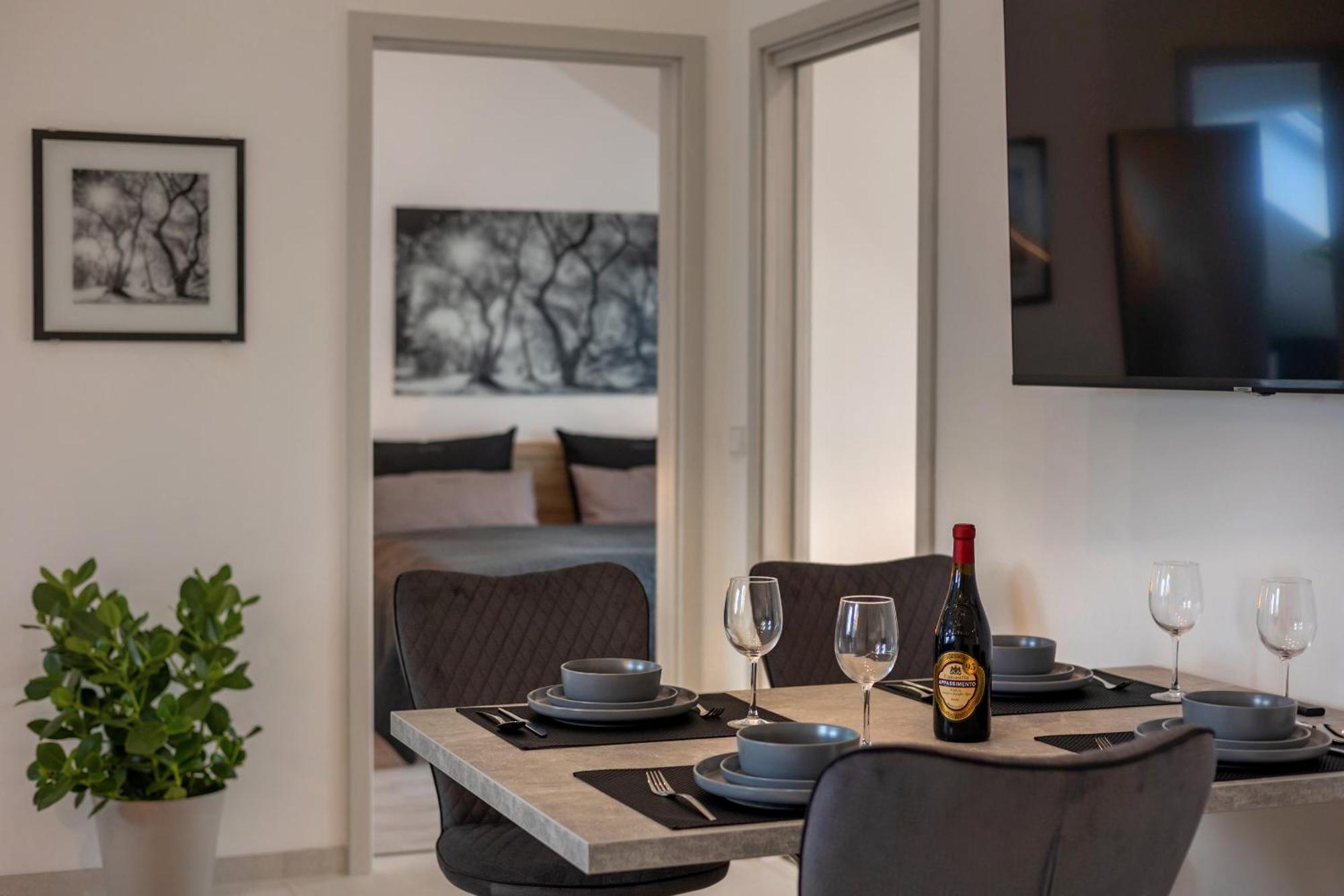 Sweethome - Poing Apartments Esterno foto